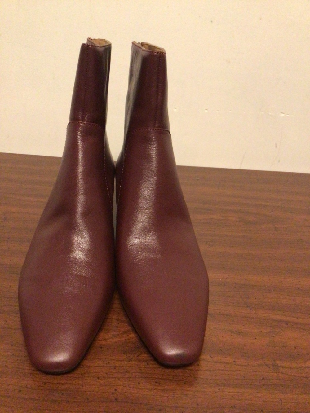MADEWELL ankle  leather boot with kitty heel  feminine week day to week end SZ 1